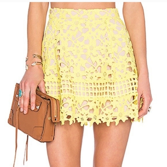 Lovers+ Friends Contessa Yellow Lace Nude Underlay Mini Skirt Small S - Picture 1 of 8